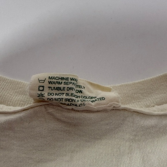 Disney Vintage 90’s Winnie the Pooh Plant the Earth T-shirt - Picture 4 of 10